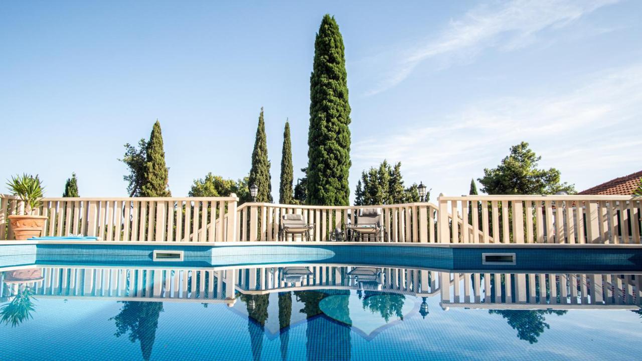 Villa Ursa Minor Sumartin Esterno foto