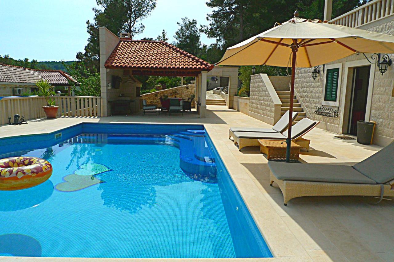 Villa Ursa Minor Sumartin Esterno foto